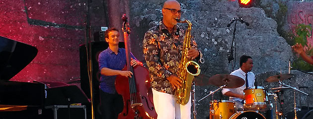 Jacques Schwarz-Bart & Jazz Racine Haïti