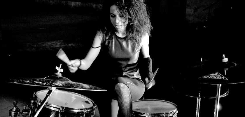 Alix Ewande & the Dog Collar